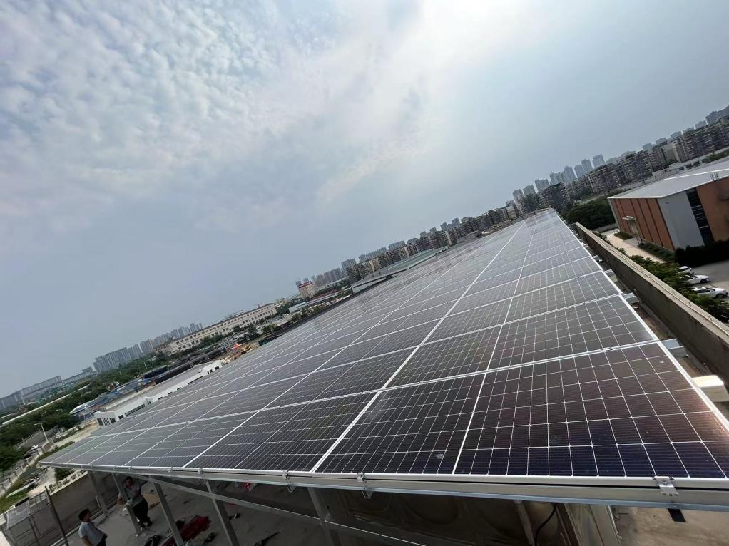 熱烈祝賀我司完成200KW防水雨棚式太陽能并網發電系統